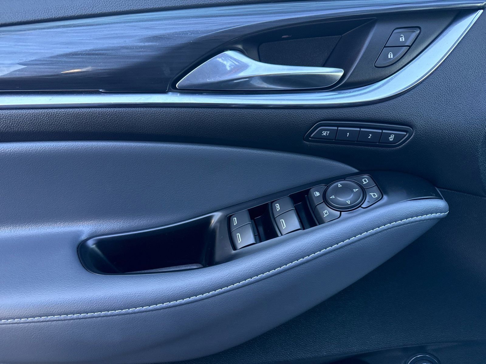 Used 2024 Buick Enclave Premium FWD image 10