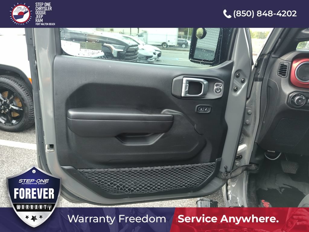 Used 2021 Jeep Wrangler Unlimited Rubicon w/ LED Lighting Group AWD/4WD image 17
