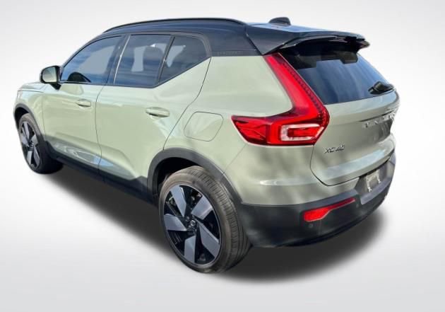 Used 2023 Volvo XC40 Recharge Ultimate image 4