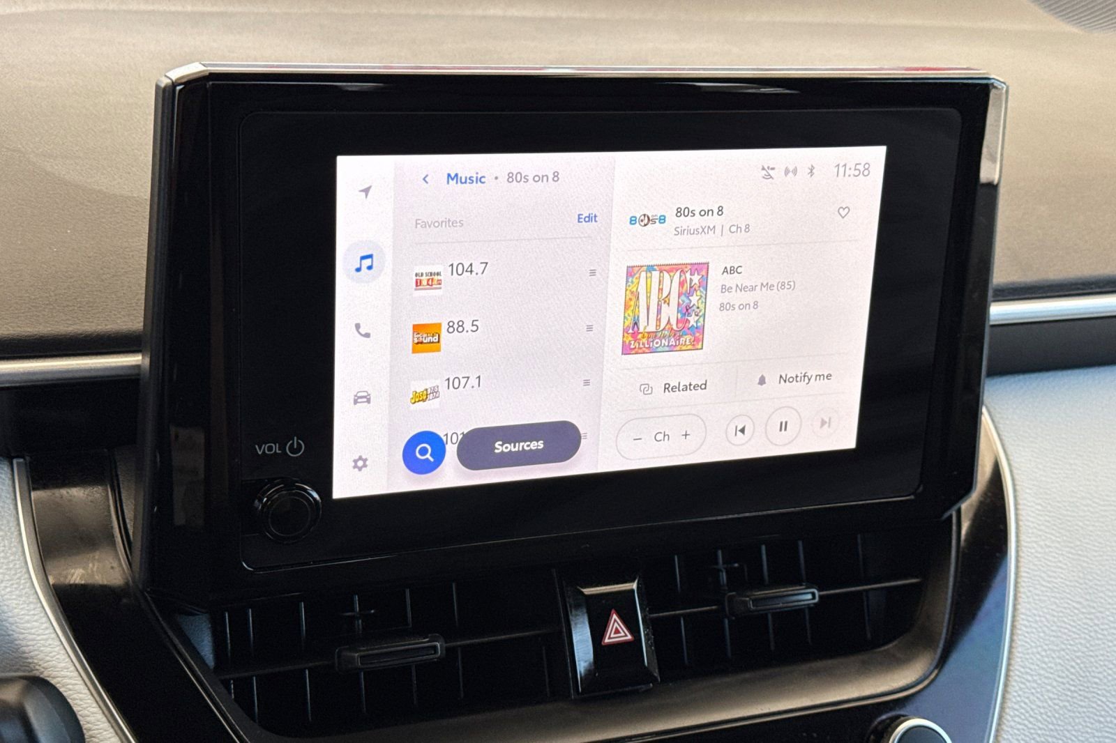 Used 2025 Toyota Corolla SE image 17