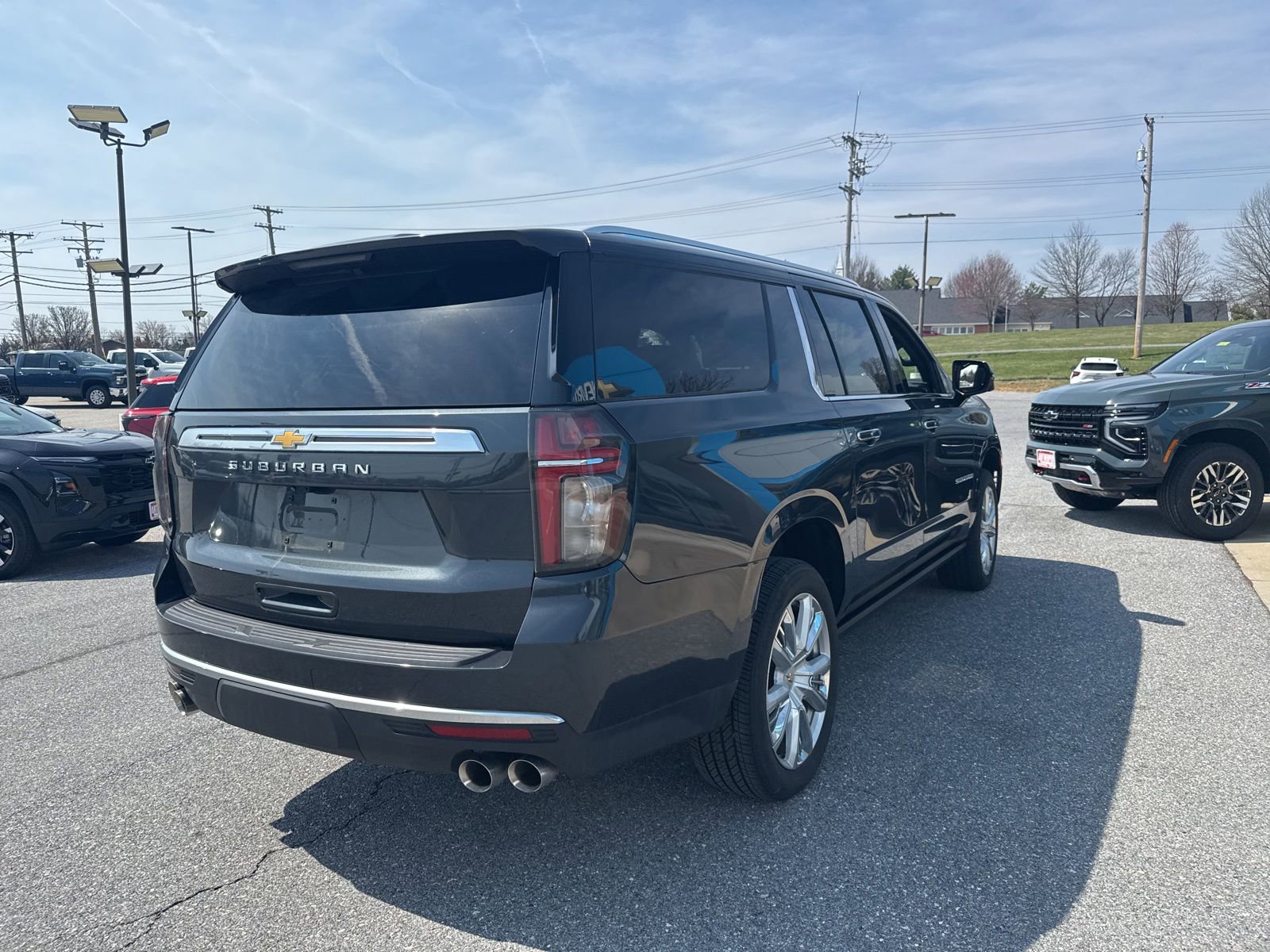 Used 2022 Chevrolet Suburban High Country image 6