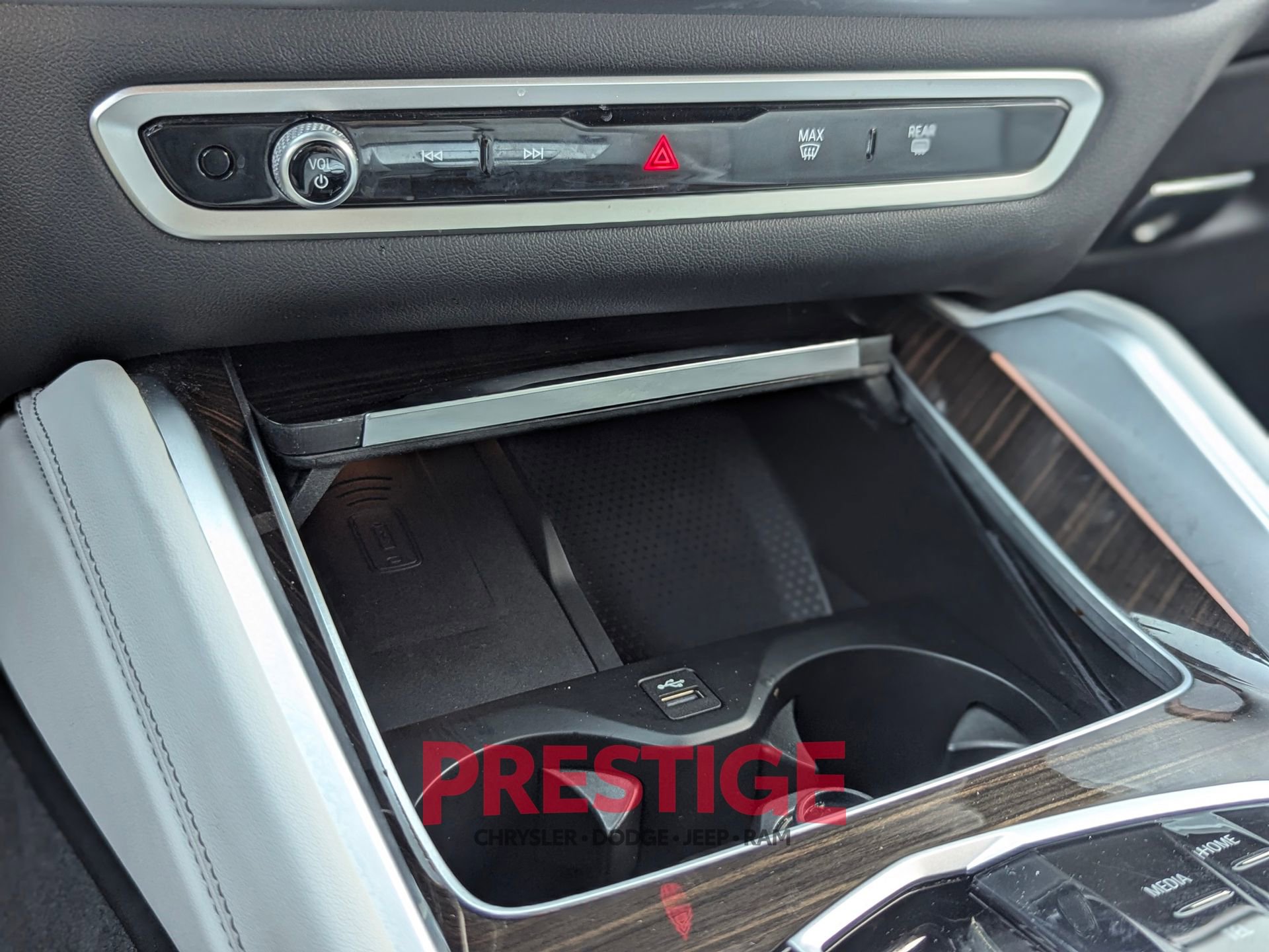Used 2024 BMW X6 xDrive40i w/ Premium Package AWD/4WD image 24