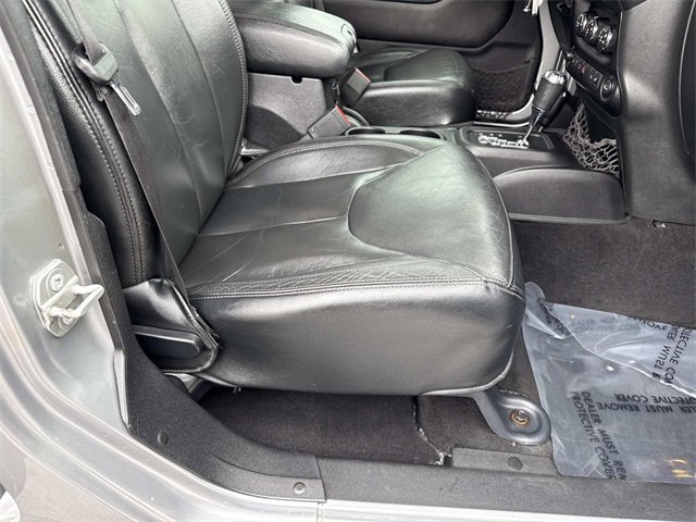Used 2015 Jeep Wrangler Unlimited Sahara image 14