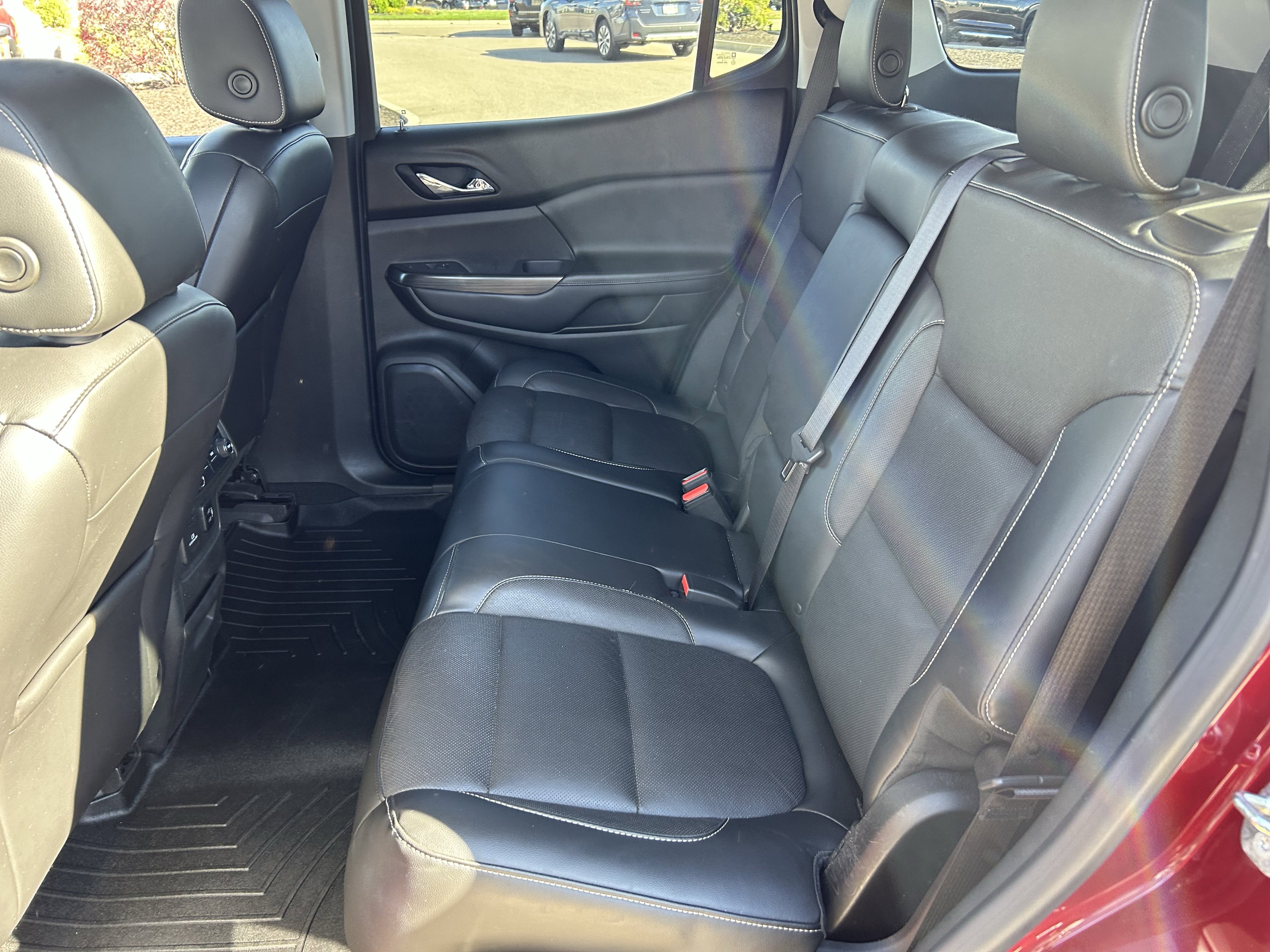 Used 2017 GMC Acadia SLT image 24