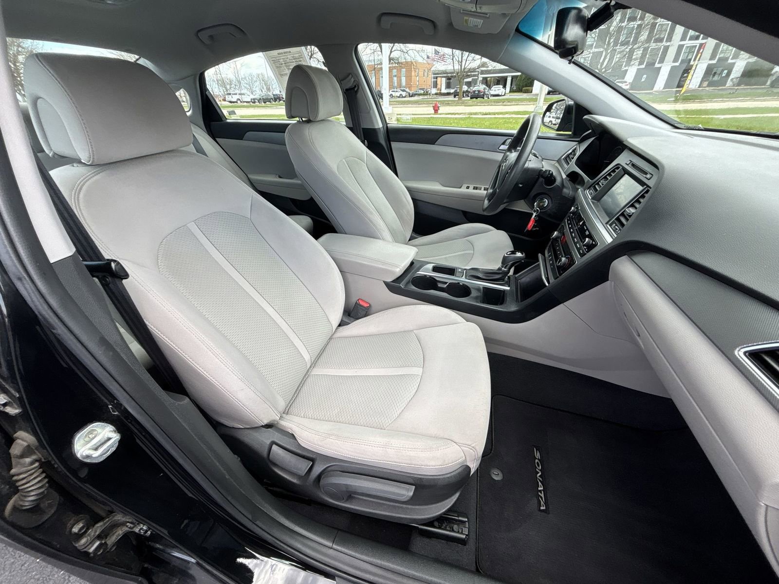 Used 2017 Hyundai Sonata SE image 24