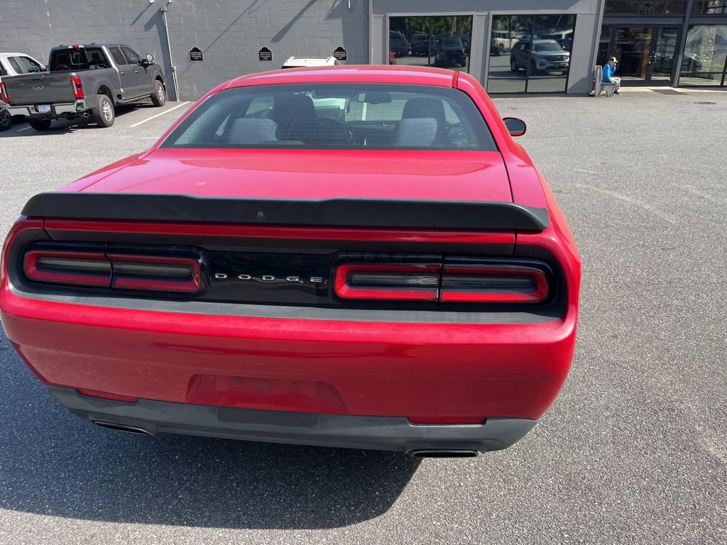 Used 2017 Dodge Challenger SXT RWD image 16