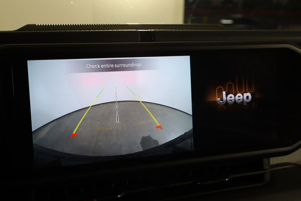 Used 2025 Jeep Wrangler Unlimited Sahara w/ Safety Group image 40