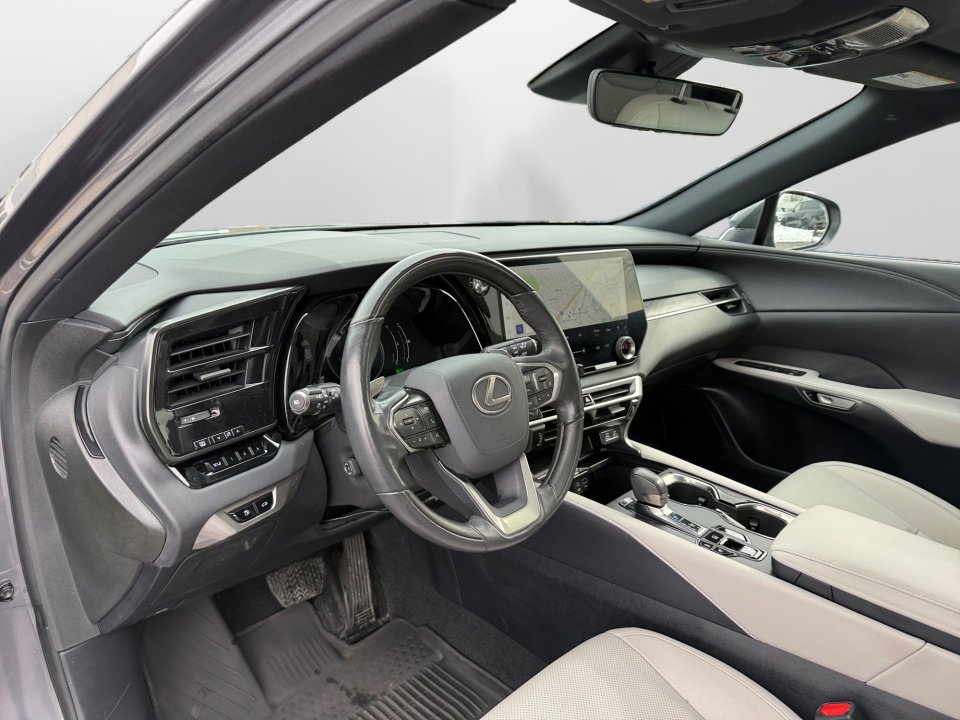 Used 2023 Lexus RX 350h w/ Cold Area Package AWD/4WD image 13