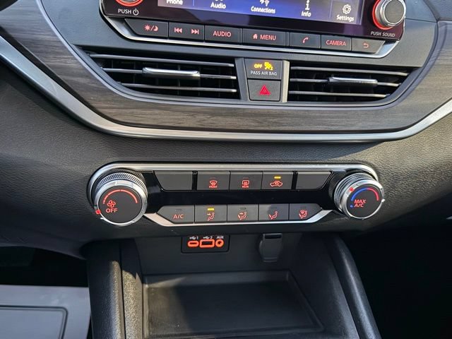 Used 2025 Nissan Altima 2.5 SV FWD image 19