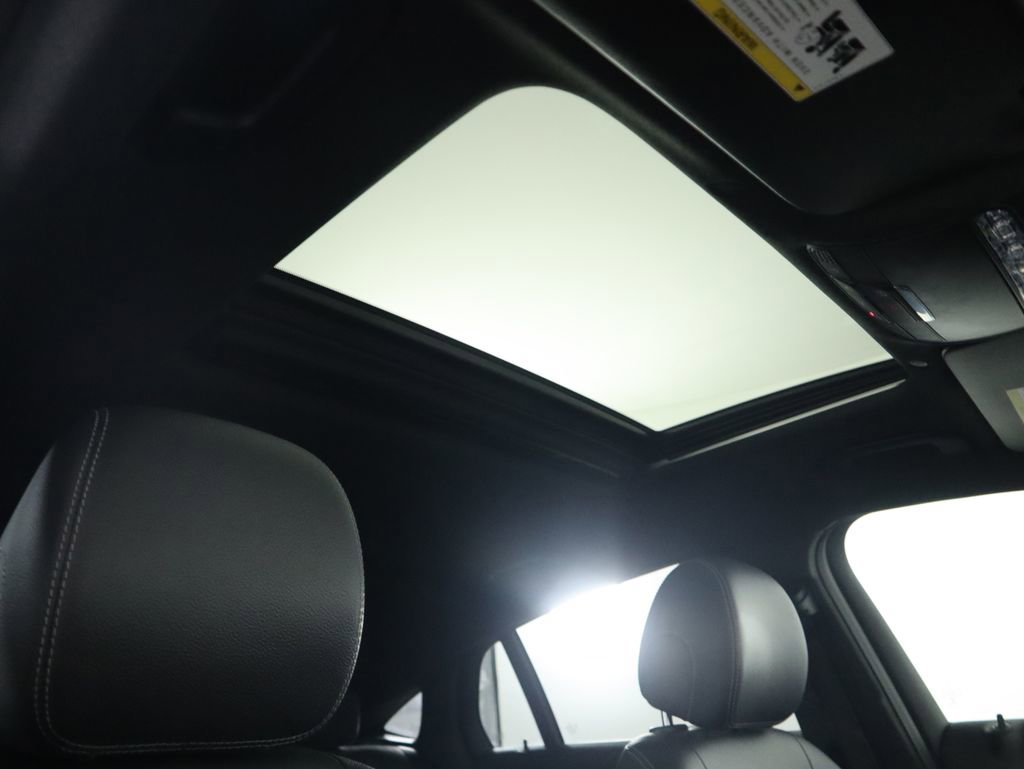 Used 2021 Mercedes-Benz GLC 300 4MATIC Coupe image 18