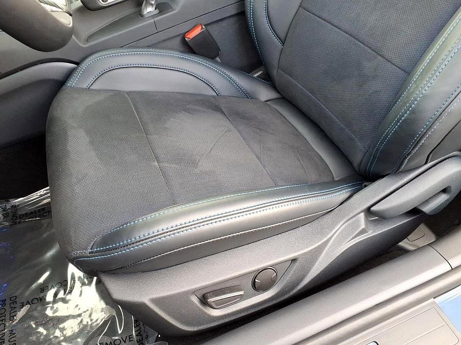 Used 2025 Ford Mustang Dark Horse image 23