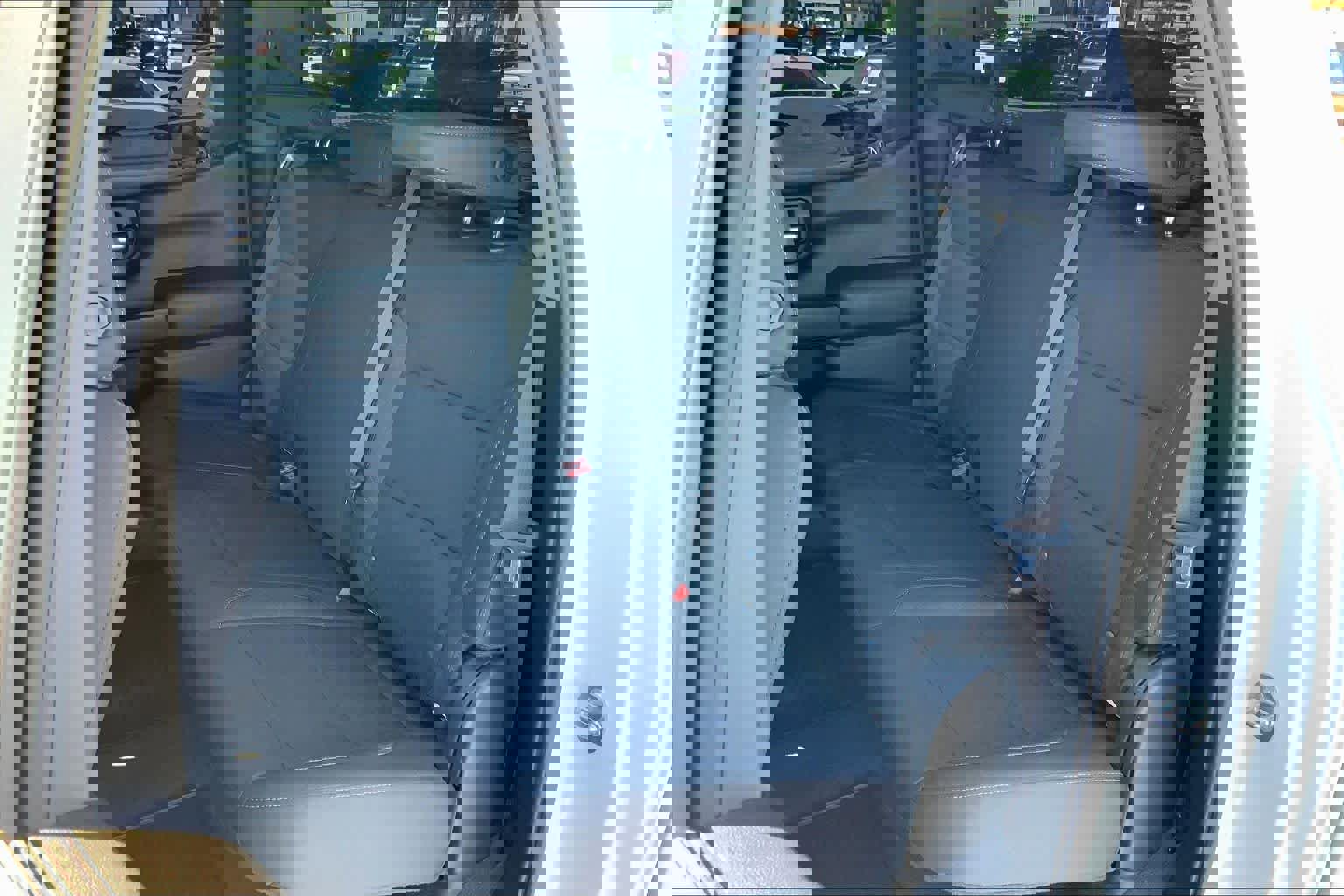 Used 2023 Chevrolet Silverado 1500 Custom image 18