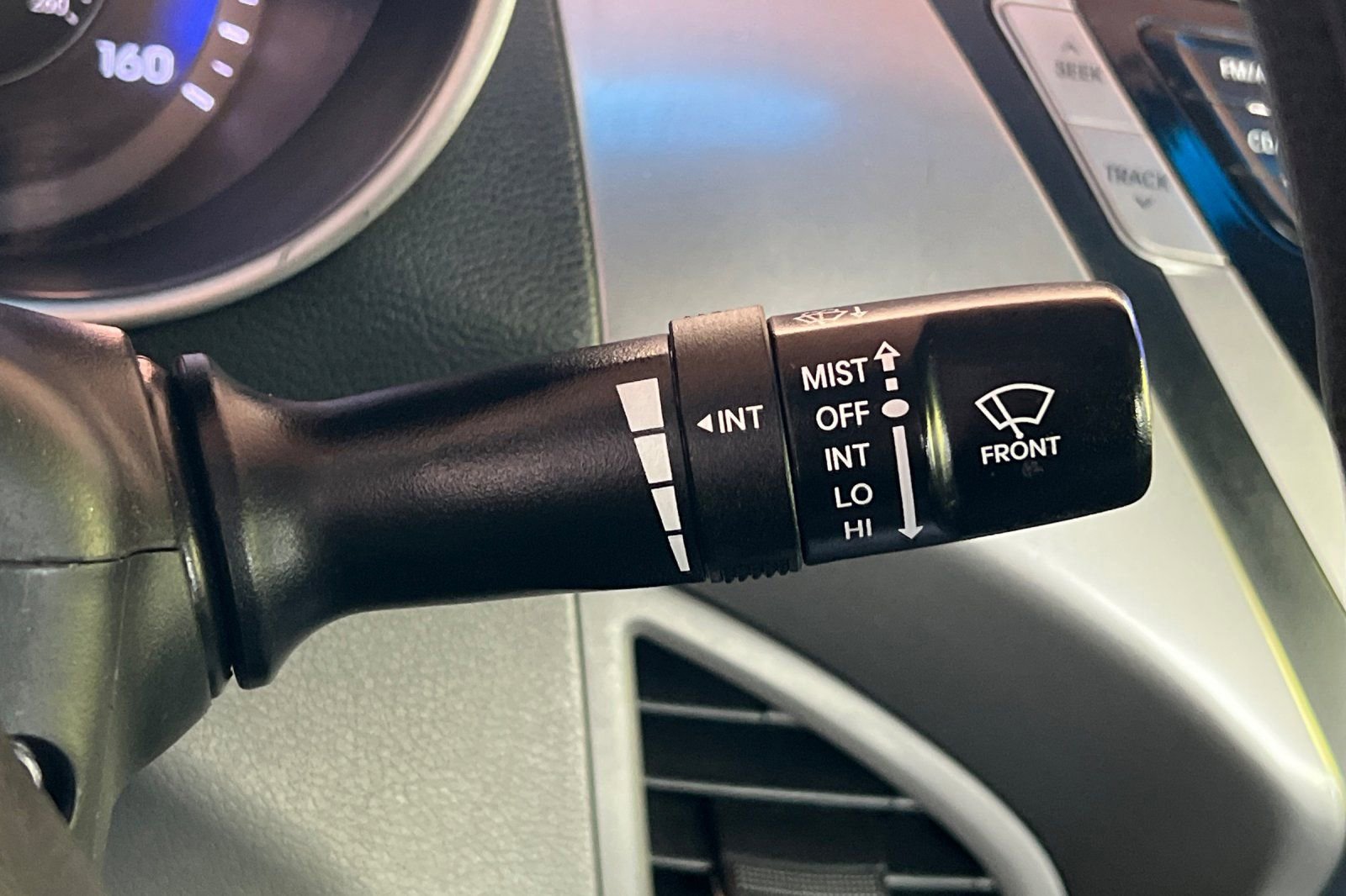 Used 2013 Hyundai Elantra GLS w/ Preferred Pkg FWD image 31