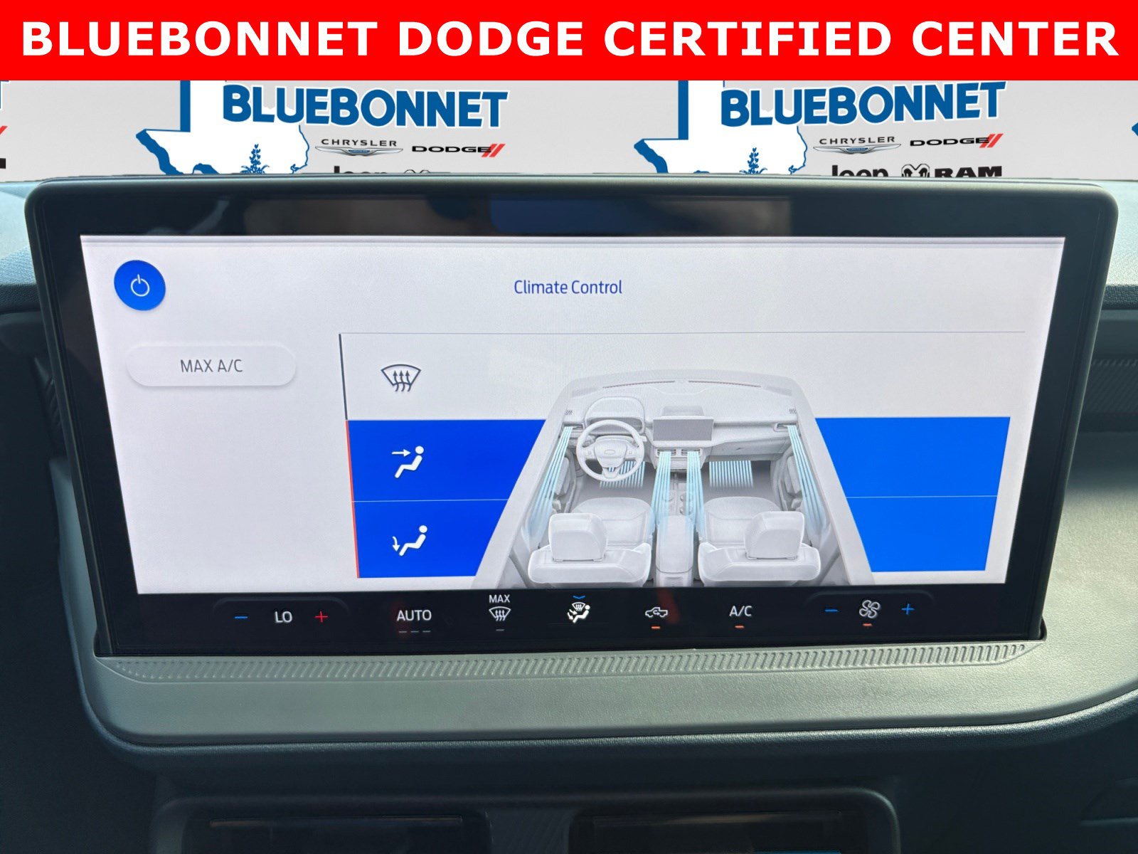 Used 2025 Ford Maverick Lobo AWD/4WD image 17