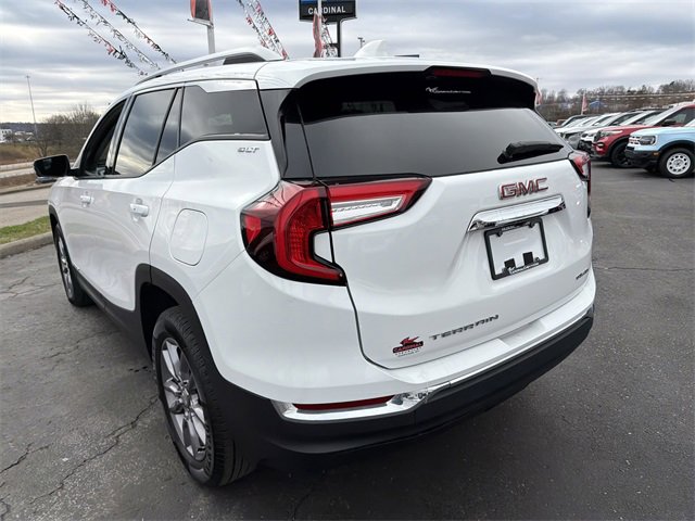 Used 2023 GMC Terrain SLT image 6