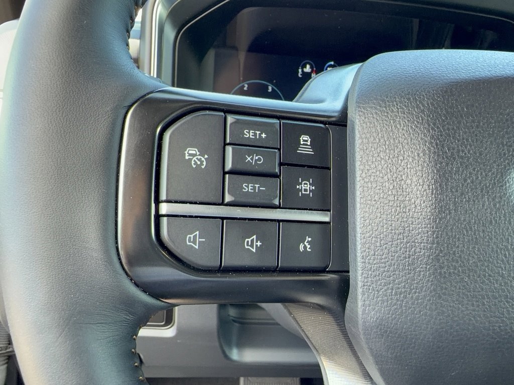 Certified 2024 Ford F350 Platinum image 30