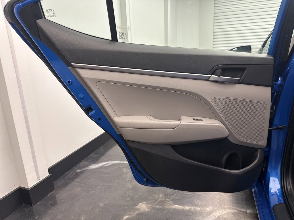 Used 2017 Hyundai Elantra SE image 14