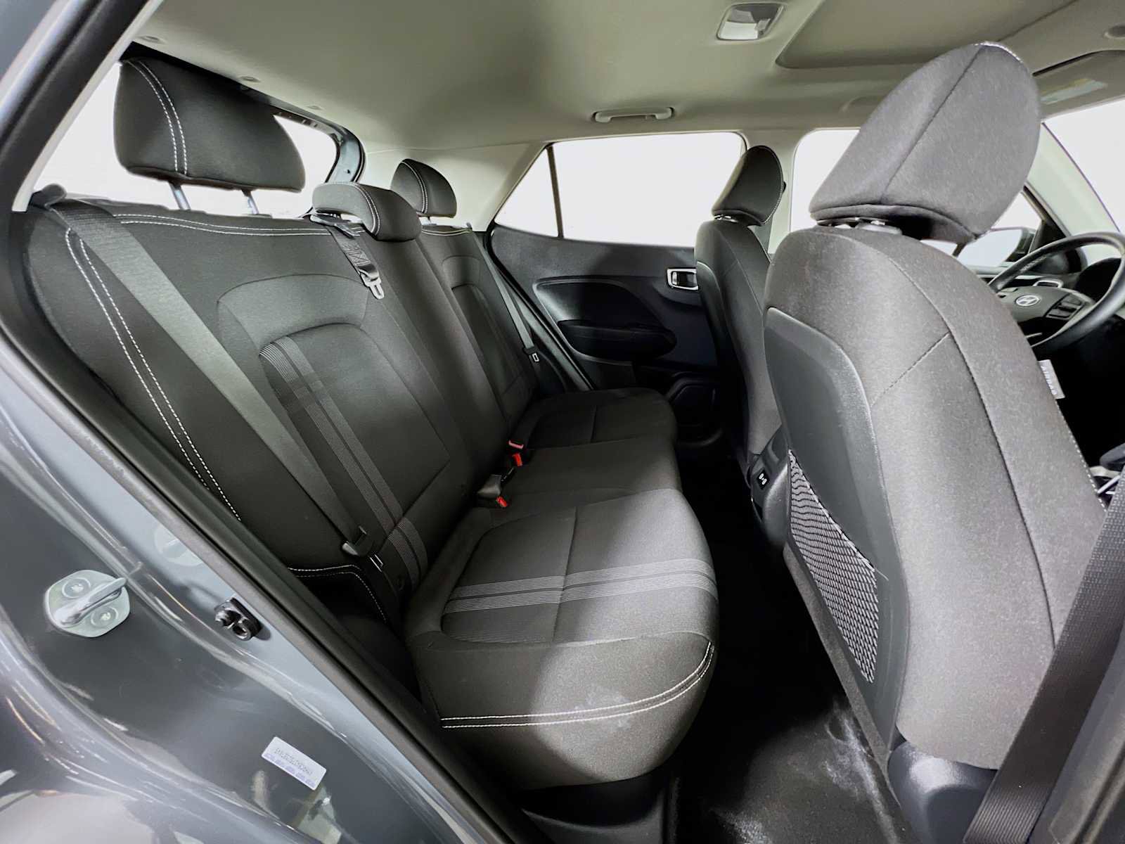 Certified 2025 Hyundai Venue SEL image 25