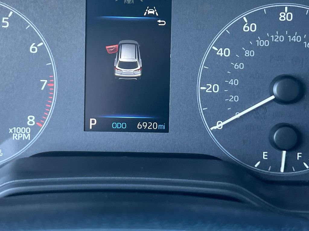 Used 2024 Toyota Corolla Cross L image 30