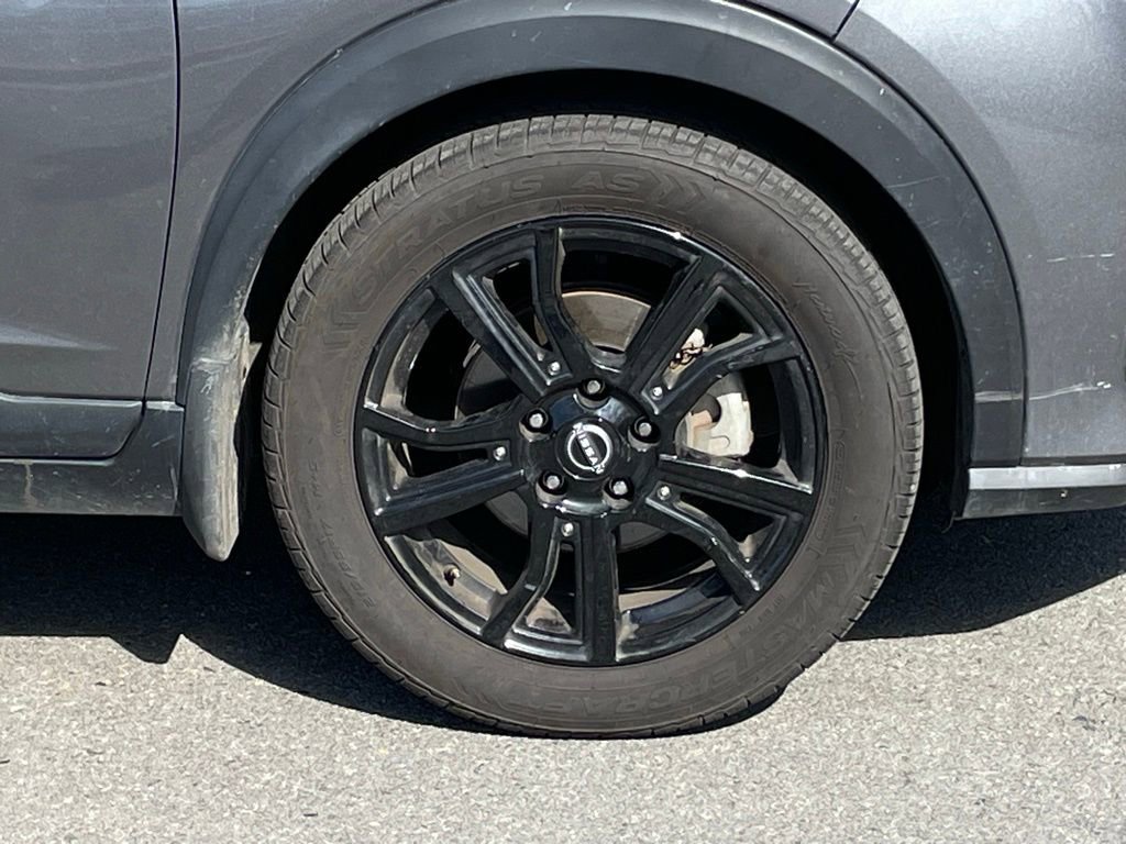 Used 2023 Nissan Kicks SV FWD image 32