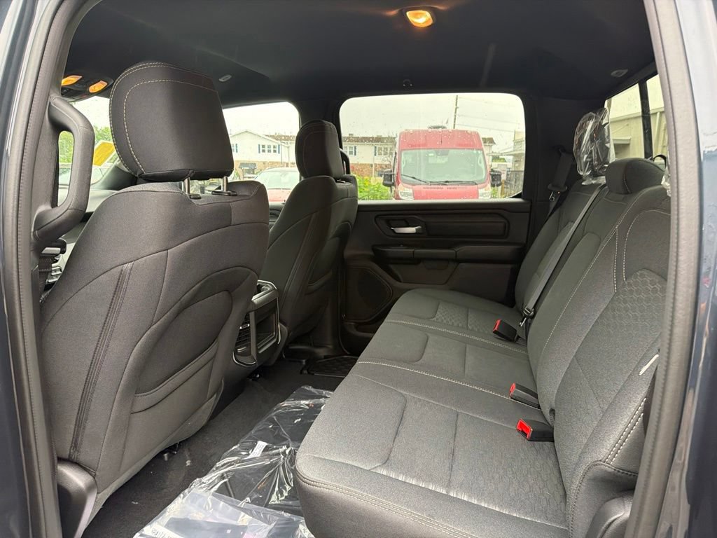 New 2026 RAM 1500 Express AWD/4WD image 27