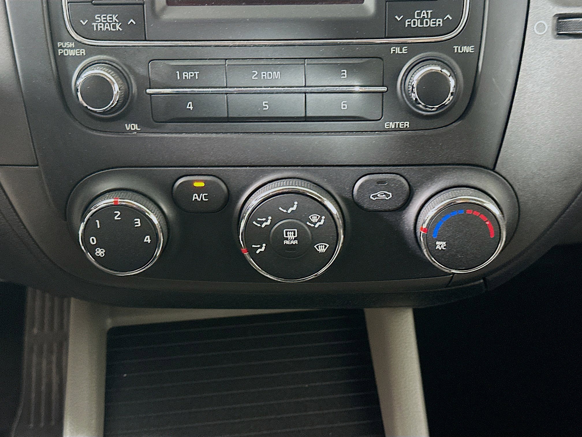 Used 2015 Kia Forte LX image 19