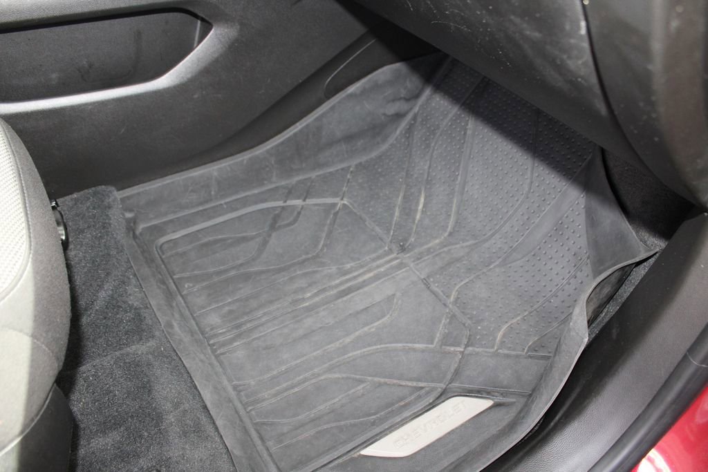 Used 2022 Chevrolet Traverse LT w/ LPO, Floor Liner Package image 42