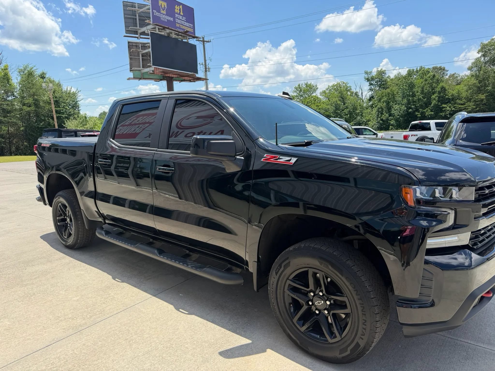 Used 2020 Chevrolet Silverado 1500 LT Trail Boss w/ Midnight Edition AWD/4WD image 36