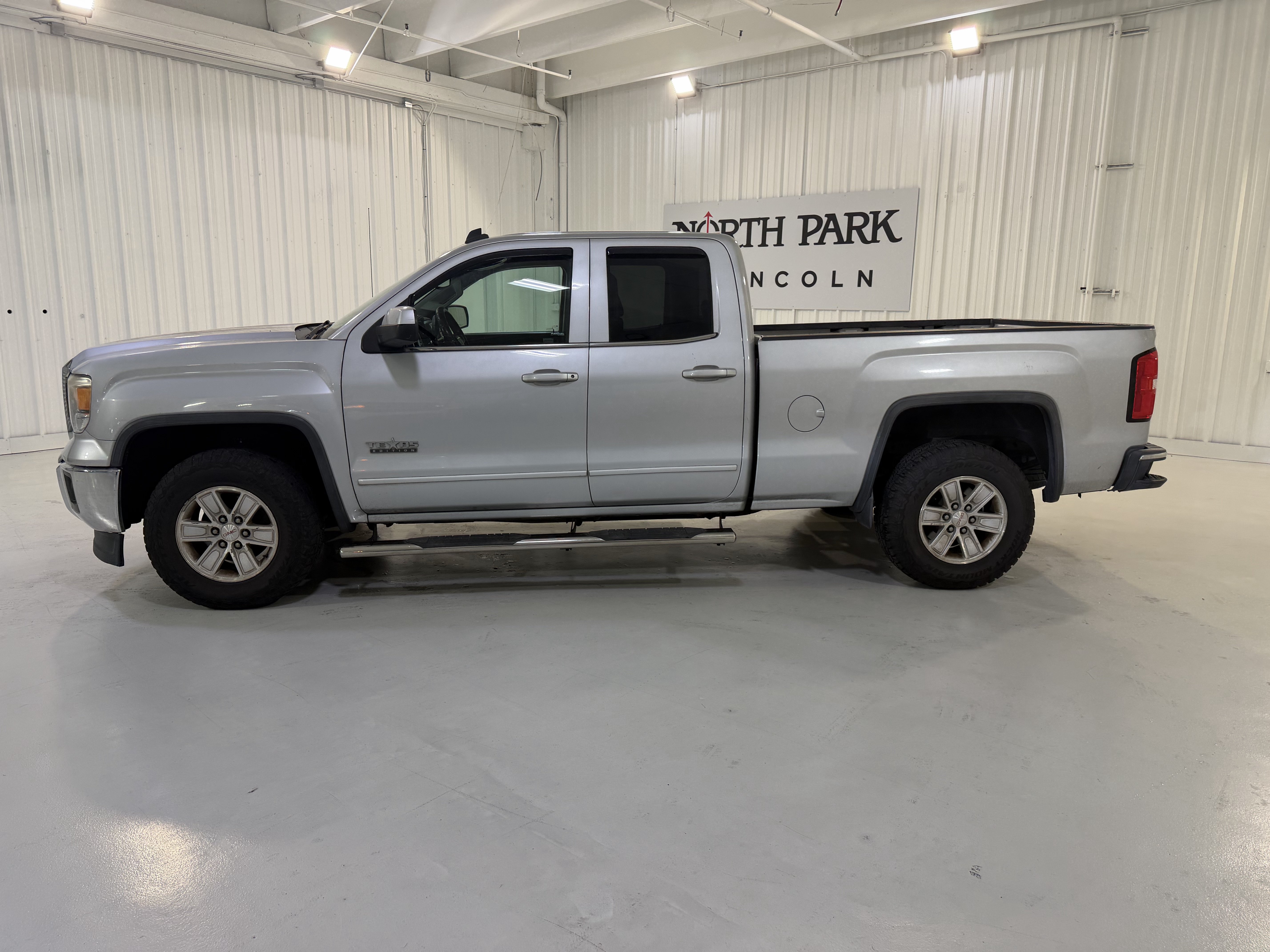 Used 2014 GMC Sierra 1500 SLE w/ Texas SLE Value Package RWD image 2