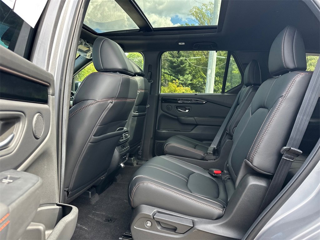 New 2025 Honda Pilot TrailSport image 19
