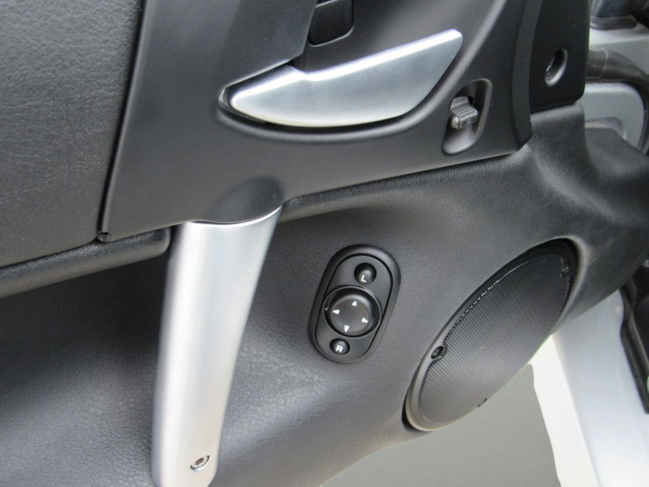 Used 2009 Dodge Viper SRT-10 image 25