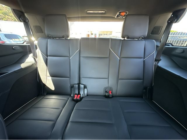 Certified 2024 Cadillac Escalade Premium Luxury w/ Performance Package AWD/4WD image 18