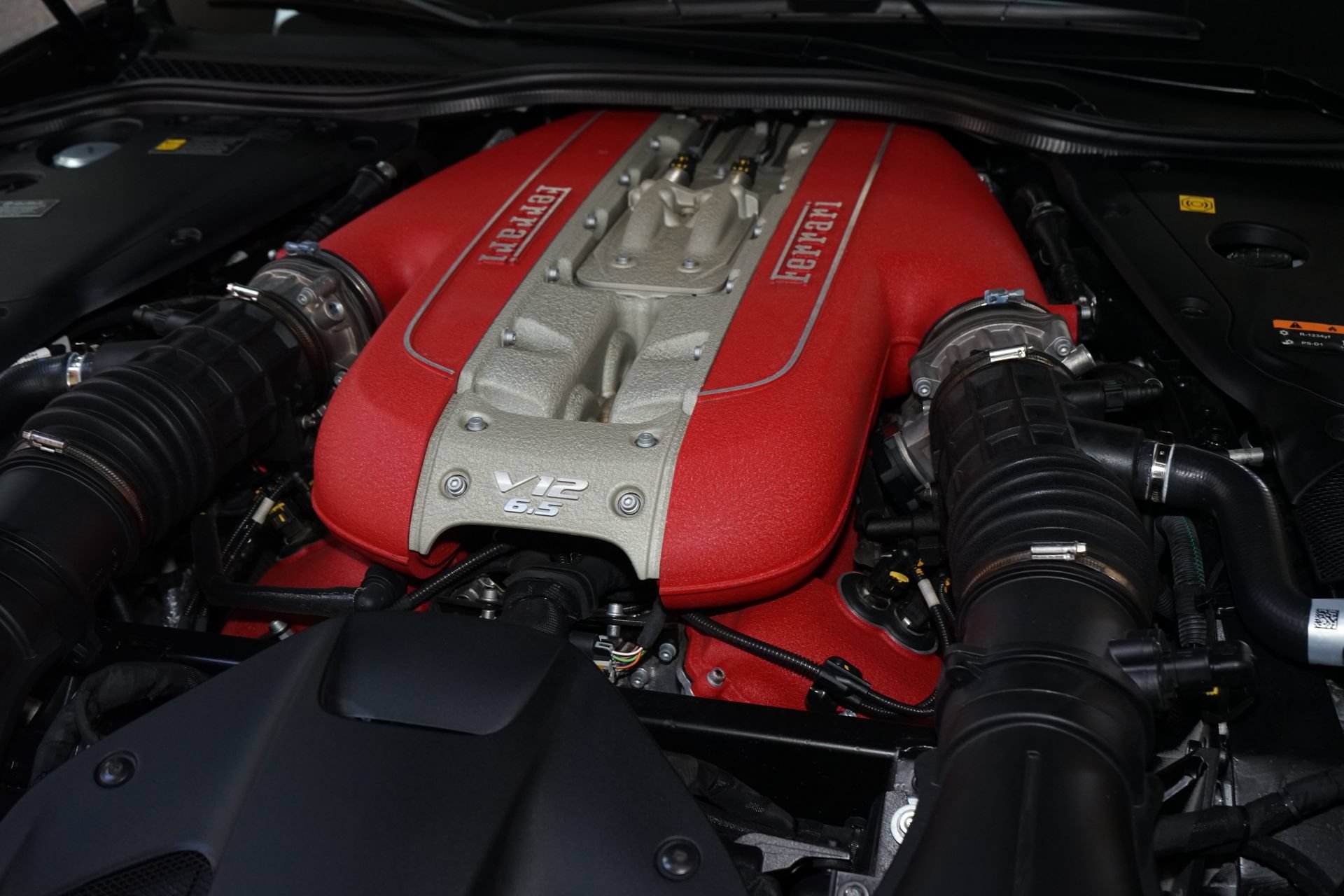 Used 2021 Ferrari 812 GTS RWD image 33