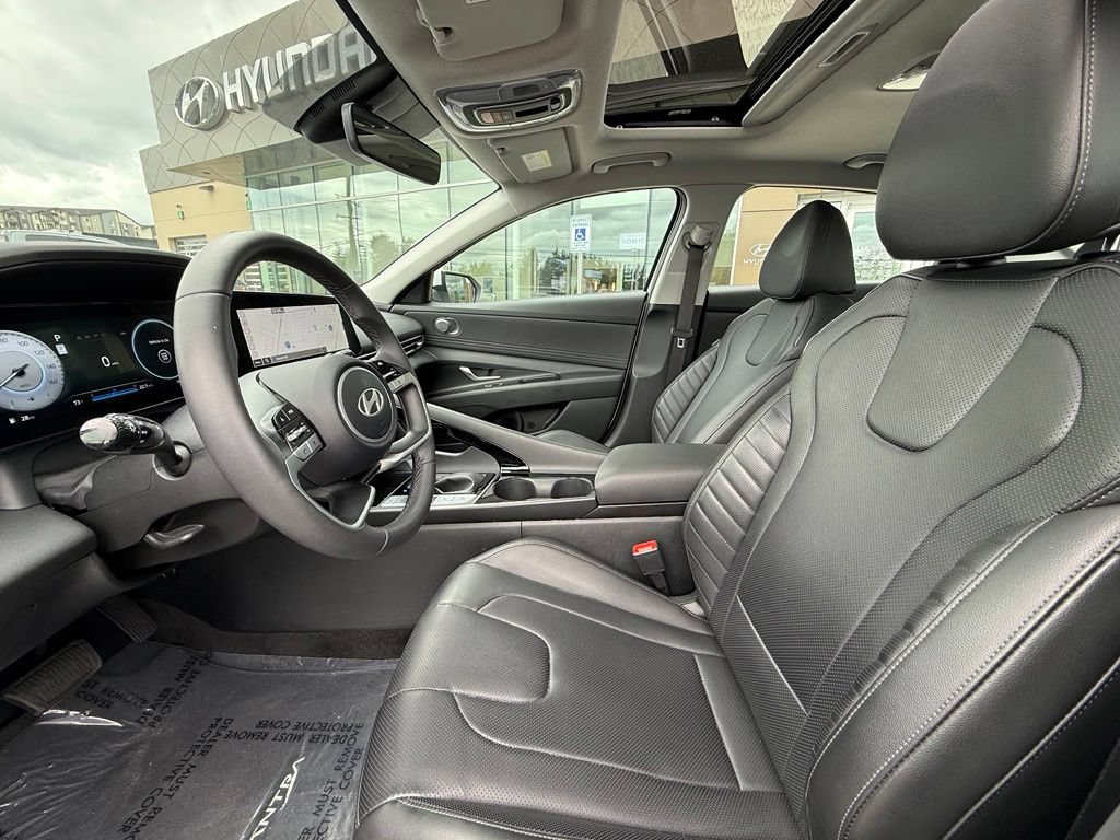 Certified 2025 Hyundai Elantra Limited w/ Cargo Package FWD image 10