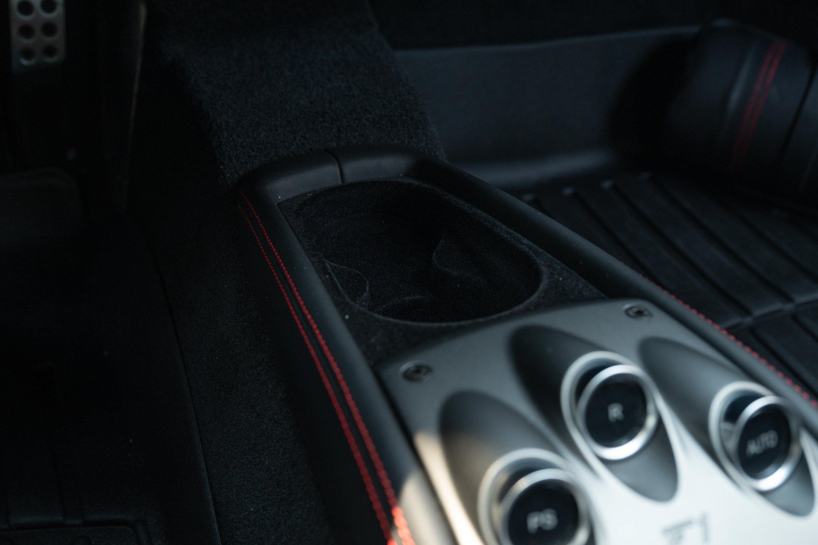 Used 2012 Ferrari 458 Italia Coupe RWD image 39