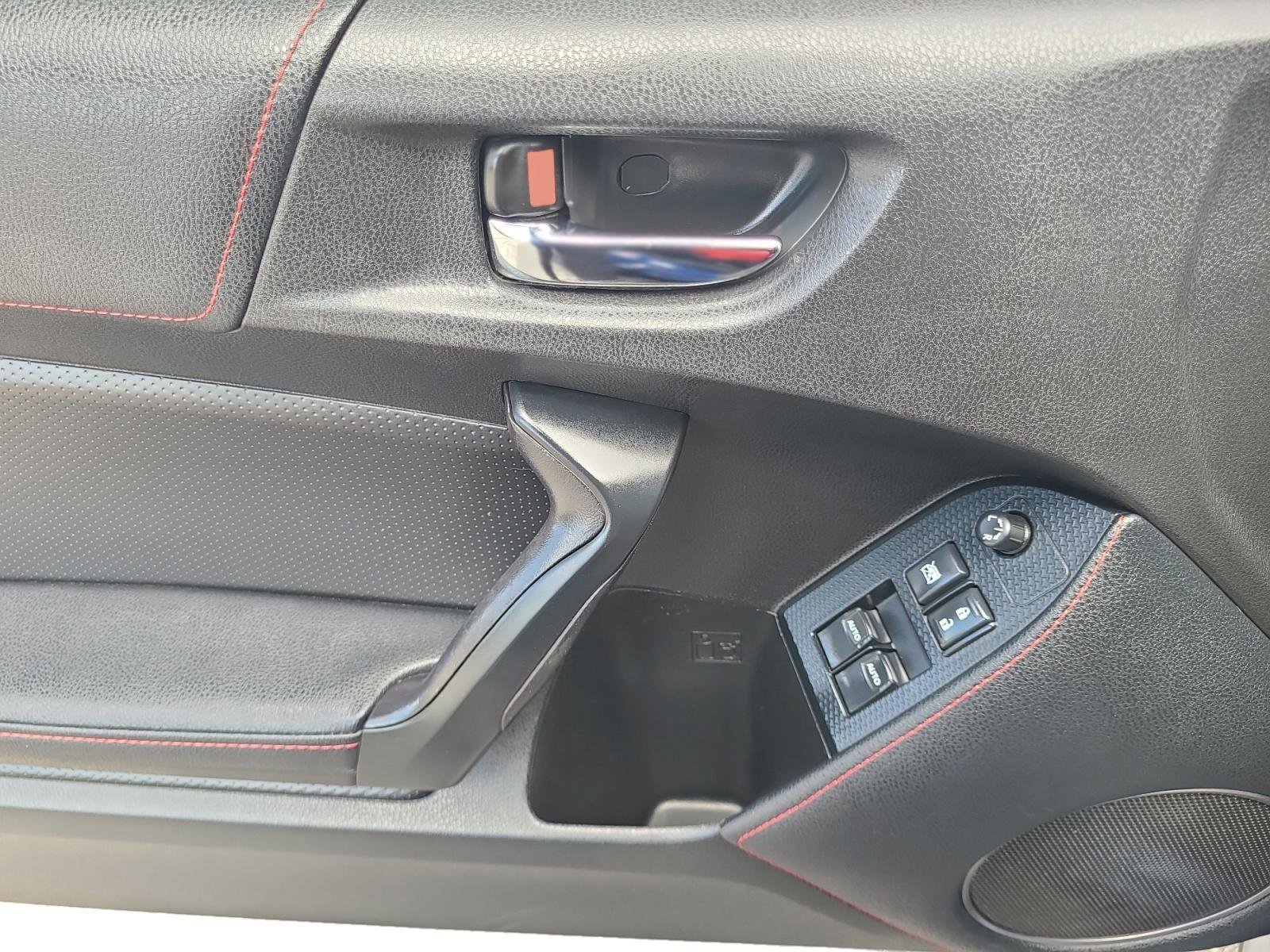 Used 2014 Scion FR-S image 10