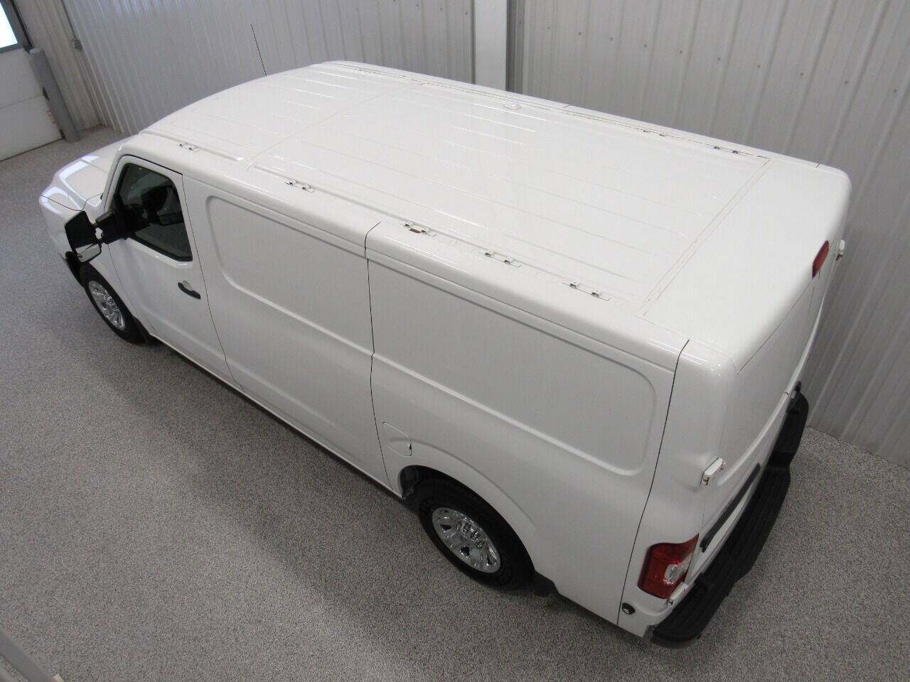 Used 2017 Nissan NV 3500 SV w/ Technology Package image 6
