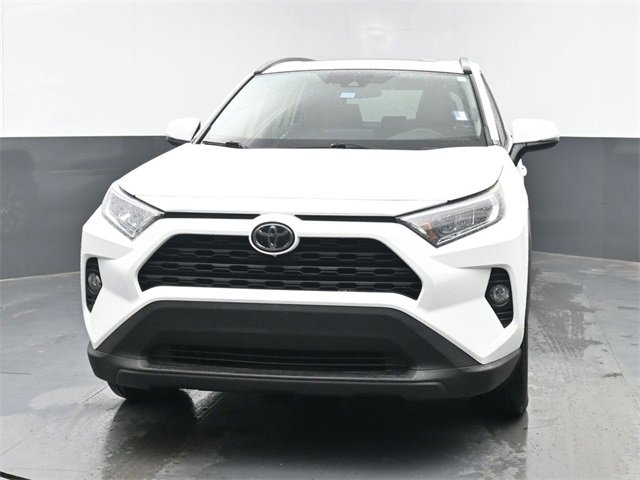 Used 2020 Toyota RAV4 XLE Premium image 5