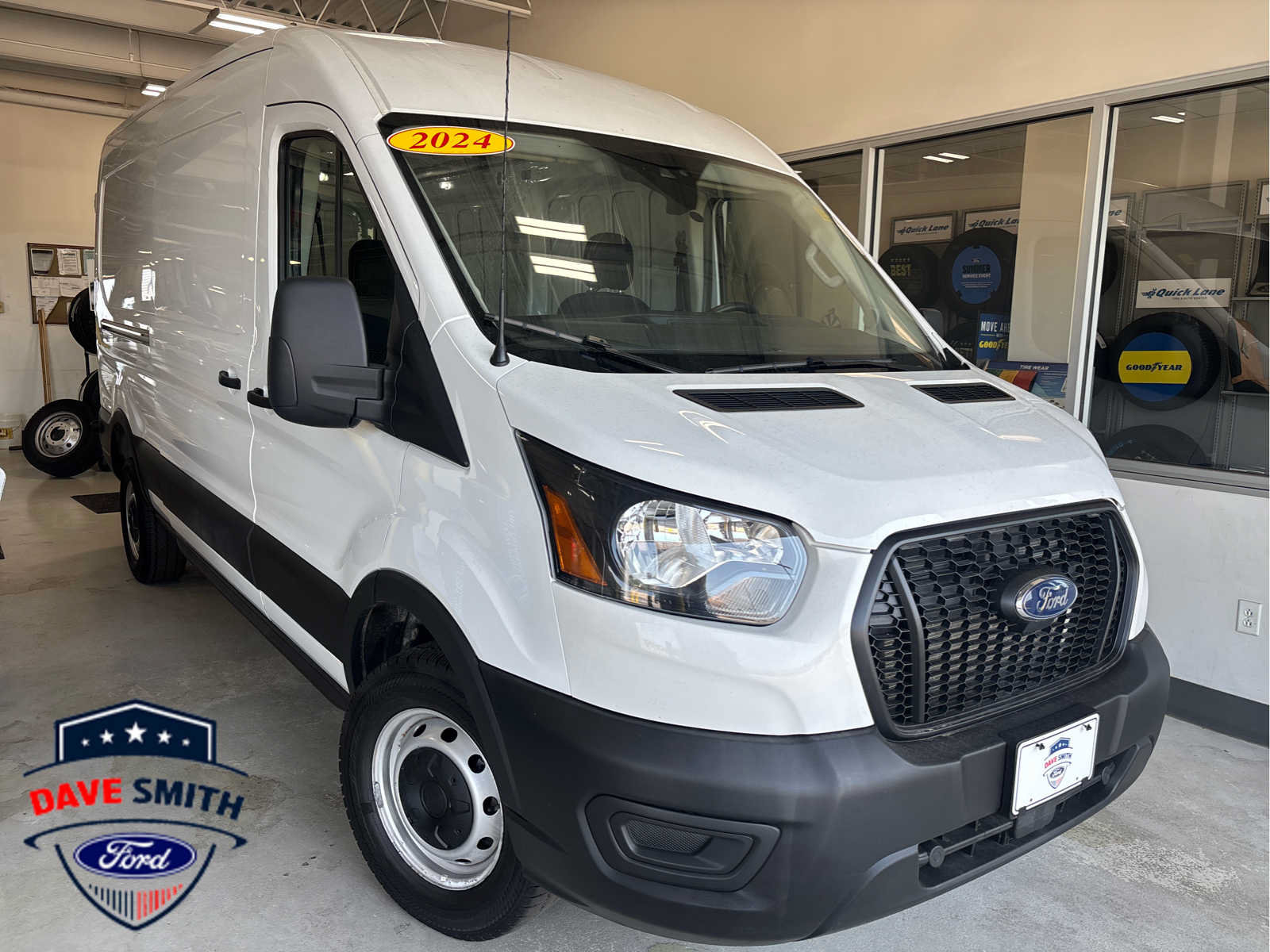 Used 2024 Ford Transit 250 148 Medium Roof RWD image 1