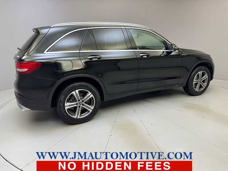Used 2019 Mercedes-Benz GLC 300 4MATIC image 5