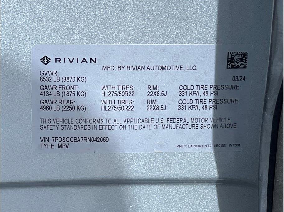 Used 2024 Rivian R1S Adventure image 19