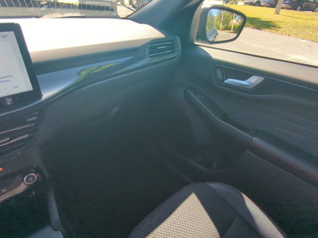 Certified 2023 Ford Escape ST-Line w/ Tech Pack #1 FWD image 18