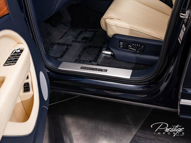 Used 2023 Bentley Bentayga Extended Wheelbase AWD/4WD image 20