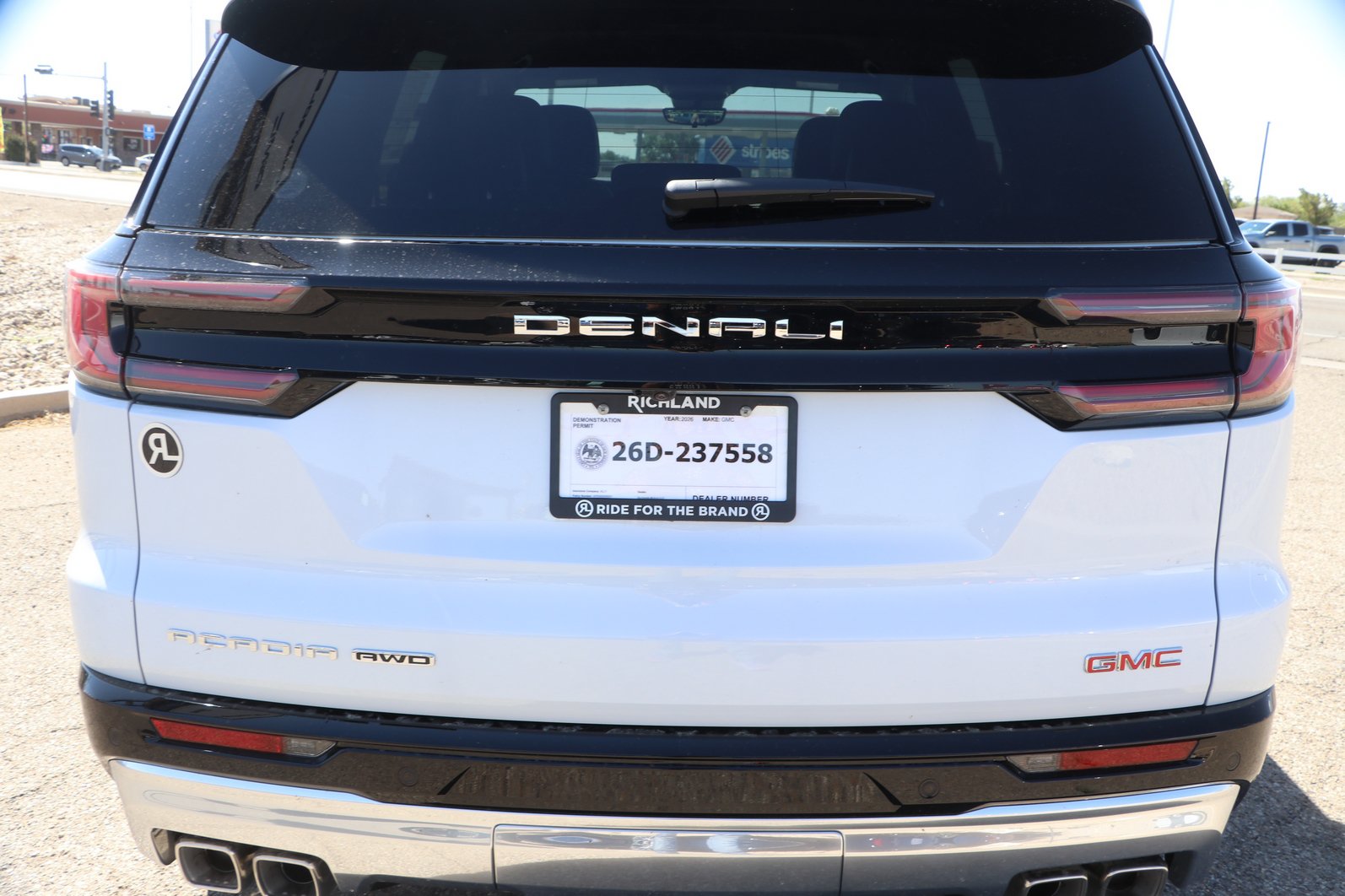 New 2026 GMC Acadia Denali w/ Super Cruise Package AWD/4WD image 6