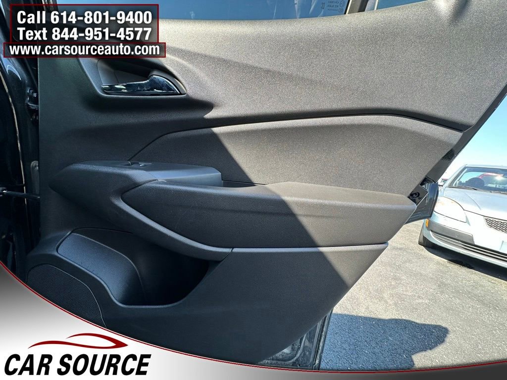 Used 2024 Chevrolet Trax RS w/ Driver Confidence Package FWD image 22