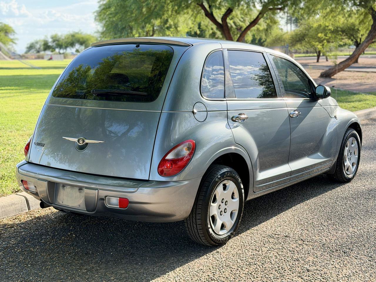 Used 2009 Chrysler PT Cruiser FWD image 5