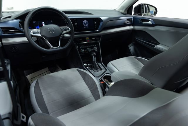 Used 2024 Volkswagen Taos SE image 21