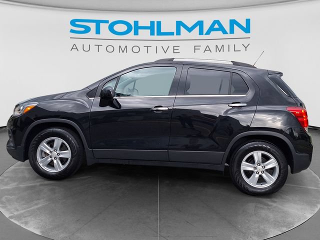 Used 2020 Chevrolet Trax LT w/ Sun & Sound Package FWD image 8