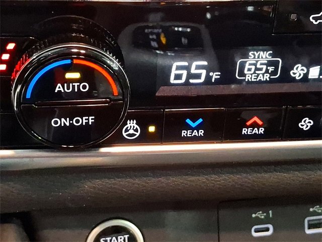 Used 2023 Nissan Rogue SL w/ SL Premium Package image 24