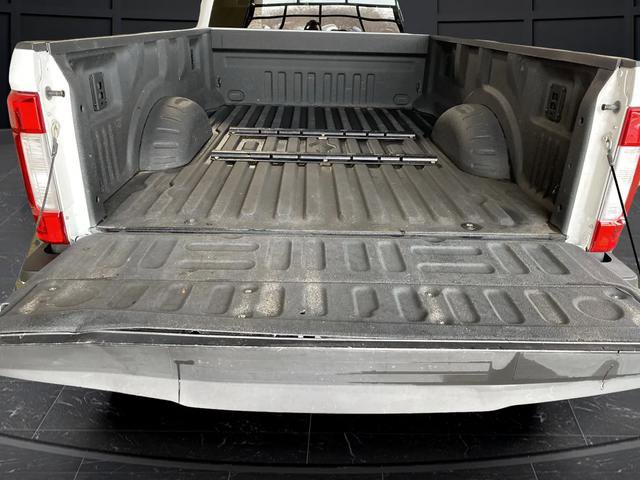 Used 2019 Ford F250 XLT w/ Camper Package image 12